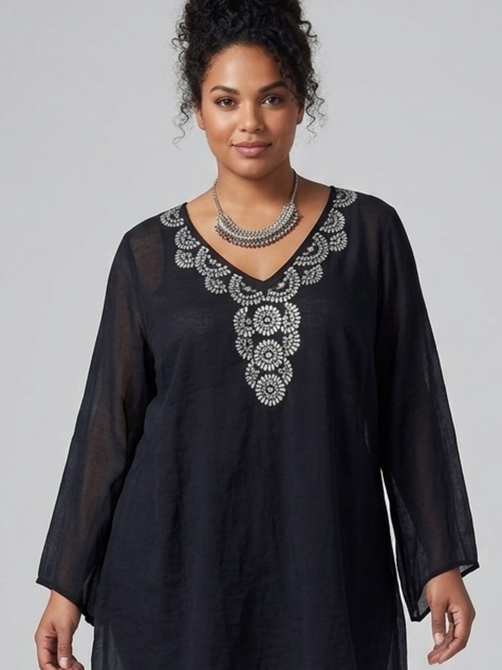 ALFANI Black Silver Embroidered V-Neck Blouse Size 16W